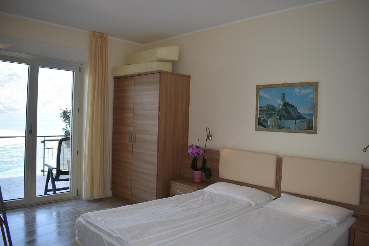 Hotel Garni Vela D'Oro Brenzone sul Garda Exterior photo